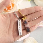 Porte-clés personnalisé avec photo et texte pour les yeux humains Cadeau d'anniversaire pour les couples, les petits amis et les petites amies
