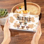 Personlig 1-8 Highland Cows Biscuit Tin Oppbevaringsboks med navn og tittel Daglig bruk Bursdag morsdagsgave til mamma bestemor