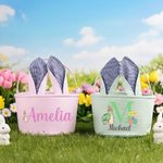Cesta de Pascua personalizada a rayas con orejas de conejo nombre e inicial regalo para la búsqueda de huevos de Pascua para niños