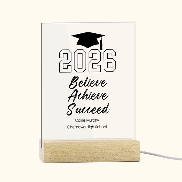 Luz de Noche LED con Palabras Inspiradoras Personalizada de Gorro de Bachiller con Base de Madera Regalo de Graduación para Graduados Clase de 2026