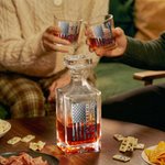 Personalised Vintage American Flag Design Whiskey Decanter with 1-6 Names Father's Day Birthday Gift for Men Whiskey Lovers