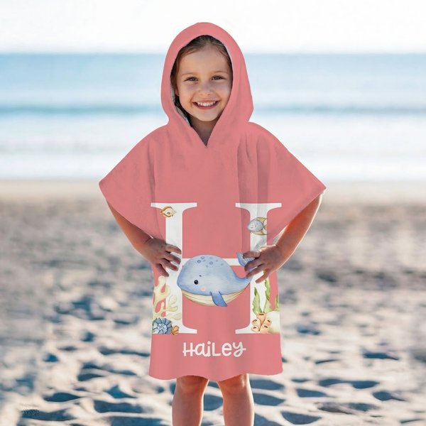 Henkilökohtainen Sea Animal Soft Quick Dry Hooded Beach Towel kanssa Initial ja nimi Travel Essential Beach Party syntymäpäivälahja lapsille