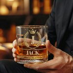 Verre personnalisé Golden Shield 10 oz Bourbon Whiskey avec initiales et nom Cadeau de fête des pères pour grand-père papa