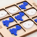 Personifierad söt påskhare Dinosaurieägg Tic Tac Toe-bräda i trä med namn Korgfyllning Partyspel Påskpresent till barn
