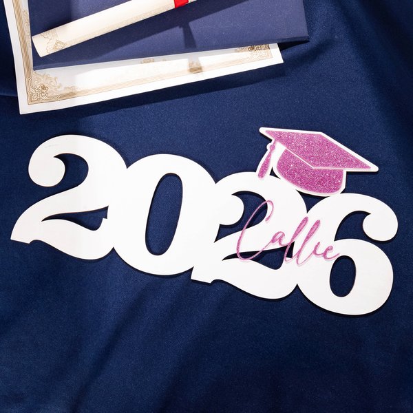 Segno di legno del berretto di laurea glitterato personalizzato con anno e nome Foto Prop Classe 2026 Regalo di laurea per laureati