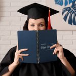 Spersonalizowana księga absolwentów Class of 2026 z imieniem i nazwiskiem oraz nazwą szkoły Prezent dla absolwentów na zakończenie szkoły