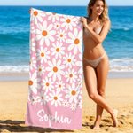 Gepersonaliseerd sneldrogend microvezel strandlaken met madeliefjes en naam perfect als cadeau voor reizen verjaardagen familie en vrienden