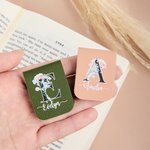 Segnalibro magnetico personalizzato in pelle PU con iniziale floreale e nome Regalo di compleanno per gli amanti dei libri