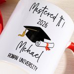 Personlig Mastered It Graduation Cap 11oz namnmugg med skolans namn och år Graduation Gift for Graduates