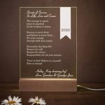 Plaque Acrylique Personnalisée avec Texte Lumière LED et Base en Bois Classe de 2026 Cadeau Inspiration Remise des Diplômes pour Diplômé