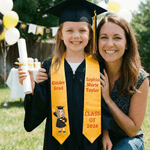 Personalisierte Cartoon-Charakter Multi-Color Graduierung Schärpe mit Namen und Jahr Graduierung Party Geschenk für Vorschule Kindergarten