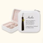 Personalisierte Klasse von 2026 Quaste Muster Lederschmuck Box mit Namen und Wunsch Nachricht Portable Reise Accessoire Graduierung Geschenk für Absolventen
