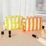 Henkilökohtainen monivärinen kirjailtu nimi raidallinen meikkilaukku Tupsu Travel Essential Syntymäpäivä Äitienpäivä lahja naisille