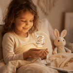 Personalisierte Blume Osterhase Initiale LED-Nachtlicht mit Namen und hölzerne Basis Raumdekoration Geburtstag Ostern Party Geschenk für Kinder