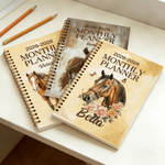 Personalisierte Pferd Thema Name 2026-2028 Spiral-Planer Notebook mit monatlichen Planer Seiten Geburtstag Neujahr Geschenk für Pferdeliebhaber Freunde