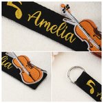 Personalisierte gestickte Cello Violine Golden Musical Note Keychain mit Namen Musik Studio Festival Verwendung Geburtstag Geschenk für Musikliebhaber Musiker