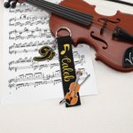 Personalisierte gestickte Cello Violine Golden Musical Note Keychain mit Namen Musik Studio Festival Verwendung Geburtstag Geschenk für Musikliebhaber Musiker