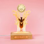 Gepersonaliseerd Afstudeer LED Nachtlampje met Houten Basis Souvenir Ornament Gift voor Universiteit of High School Afgestudeerden