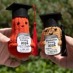 Gepersonaliseerde Leuke Kwast Grad Cap Pompoen Aardappel Avocado Handgemaakte Gehaakte Pop met Naam en Jaar Desktop Decor Afstudeerfeest Cadeau voor Afgestudeerden