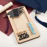 Henkilökohtainen monivärinen nimi Tupsu Grad Cap puinen rahan haltija käteinen kirjekuori Base Class of 2026 Valmistumislahja valmistuneille
