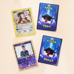 Personlig Graduation Classic TCG Poke Card med tekst og stativ Skrivebordsdekorasjon Graduation Party Gift for Graduates