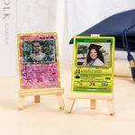 Personlig Graduation Classic TCG Poke Card med tekst og stativ Skrivebordsdekorasjon Graduation Party Gift for Graduates