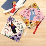 Personalizzato She Believed She Could So She Did Fiore di nascita Cartoon Graduation Cap Topper Decorazione con nome e anno Regalo di laurea per le donne