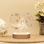 Personlig Holding Hands Birth Flowers Hjerteformet LED-nattlys med 1-6 navn og trebunn Morsdag Bursdagsgave til mor og bestemor