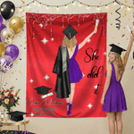 Personlig tecknad Graduate Character Backdrop med namn skola och år Graduation Gift för 2026 Graduates