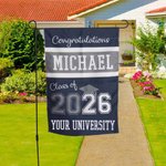 Personalisierte doppelseitige Graduation Garden Flag mit Namen und Klasse von 2026 Multicolor Yard Porch Dekoration Geschenk für Absolventen Senioren