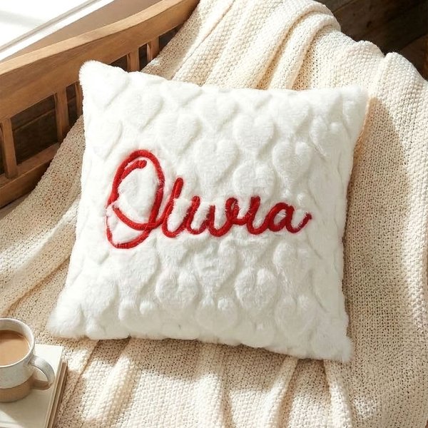 Cœur personnalisé Multicolore brodé Nom Design Housse de coussin douce Décoration de la maison Cadeau d'anniversaire pour la famille Amis