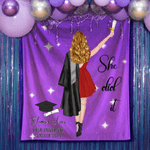 Personlig tecknad Graduate Character Backdrop med namn skola och år Graduation Gift för 2026 Graduates