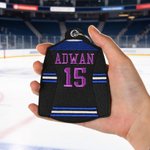 Llavero personalizado de camiseta de hockey sobre hielo con número y nombre bordados Uso diario Día del partido Regalo de aniversario para jugadores de hockey