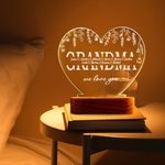 Personalized Mom We Love You Heart-shaped LED Night Light with 1-12 Kid Names and Wooden Base Home Decor Mother's Day Birthday Gift for Mom Grandma