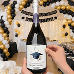 Gepersonaliseerde Graduation Cap Waterdichte Wijn Stickers Etiketten met Titel Naam Jaar Afstuderen Gift voor Afgestudeerden