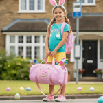 Borsa da viaggio di grande capacità personalizzata con nome e tracolla, con effetto fluff dell'uovo di Pasqua del coniglietto, iniziale a strisce, regalo di viaggio di Pasqua per i bambini