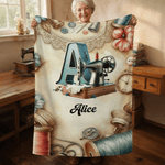 Personalisierte Nähmaschine Floral Initial weiche Decke mit Namen Muttertag Geburtstag Geschenk für Mama Oma Stricken Häkeln Liebhaber