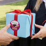 Personlige, vanntette klistremerker med navn og årstall for gratulasjoner til uteksaminerte 2026 Graduates, favorittetikett for feiring av uteksamineringsfest