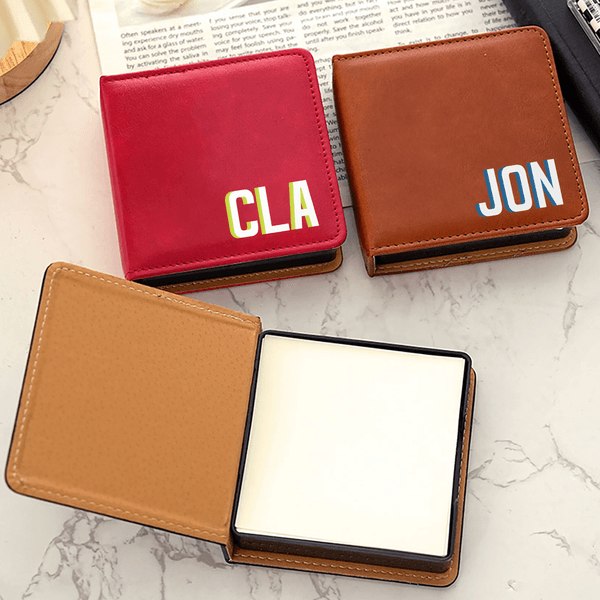 Porte-notes autocollants en cuir PU personnalisé Multicolore Monogramme Oganisateur de bureau Utilisation quotidienne Anniversaire Cadeau de bureau pour collègues Employés de bureau
