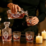 Personalisierte gravierte Retro-Design Whiskey Dekanter mit Namen und Initialen Vatertag Geburtstag Geschenk für Mann Barkeeper Dad