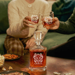 Personalisierte gravierte Retro-Design Whiskey Dekanter mit Namen und Initialen Vatertag Geburtstag Geschenk für Mann Barkeeper Dad