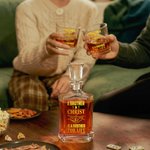 Personlig Fist Bump Whiskey-karaffel med navn Bartilbehør Bursdagsgave til whiskyelskere