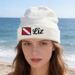 Henkilökohtainen kirjailtu Diver Flag Knit pehmeä Beanie hattu nimellä Dive Accessory Syntymäpäivä Päivittäinen käyttö lahja sukelluksen ystävälle