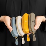 Carry His Grace Everywhere - Personalisierte PU Leder Rosenkranz Münze Geldbeutel mit Namen - Christliches Geschenk für Taufe, Weihnachten & Konfirmation