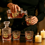 Personalisierte Feuerwehrmann Design Whiskey Dekanter mit Namen und Initialen Vatertag Geburtstag Geschenk für Mann Barkeeper Dad