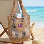 Personlig virkad strandväska med initialer miljövänlig sommarväska för dam perfekt till midsommar picknick shopping och stranden