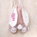 Personalisierte Samt Kinderrucksack | mit besticktem Namen | Osterhasen Turnbeutel | Hasenohren | Schwänzchen | Ostern Eiersuche Geschenk für Kinder