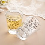 Vasos de chupito personalizados Take A Shot We Tied the Knot con nombre Set de 2 Vasos de chupito para despedida de soltero Regalo de boda