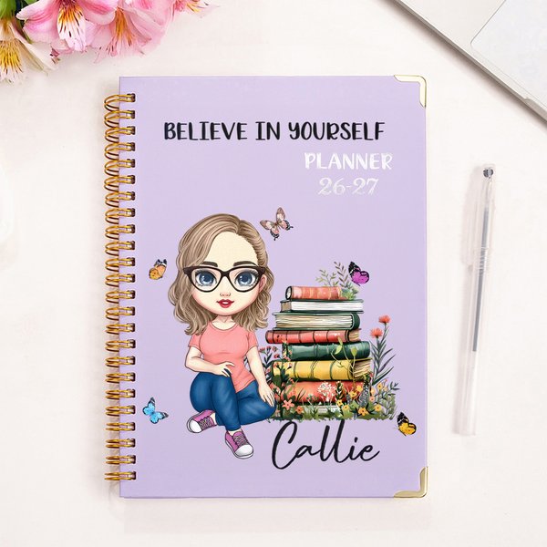 Planner 26-27 personalizzato con personaggio animato con pagine settimanali e mensili  - Regalo di compleanno per famiglia