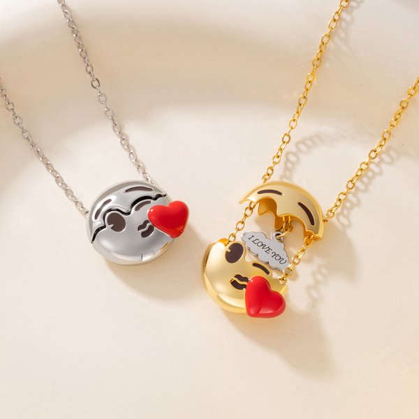 Personalised Kiss emoji Explosion Cloud Necklace with Text Dainty Jewellery Birthday Anniversary Mother's Day Gift for Girlfriend | Callie × emoji ™
